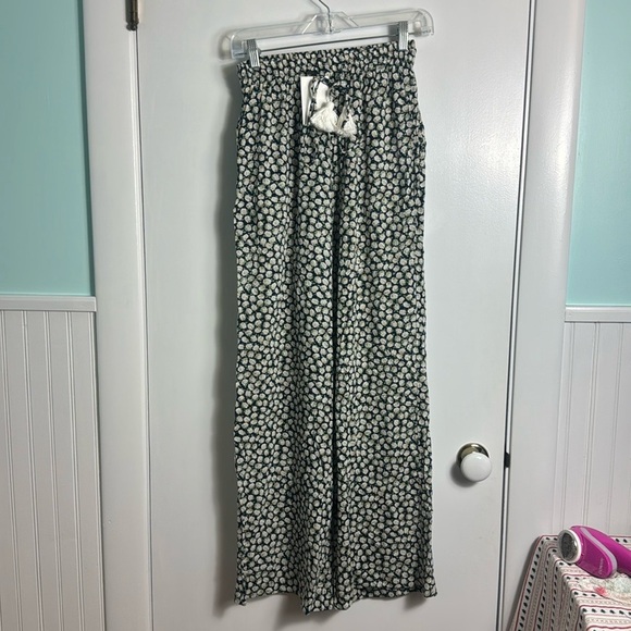 NWT Faithfull The Brand Biella Azalea Floral Wide Leg Pants 6 Ditsy Floral Boho - Picture 2 of 12